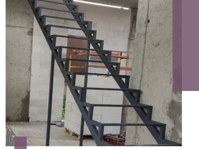 Демонтаж металлических лестниц в Муре быстро и безопасно