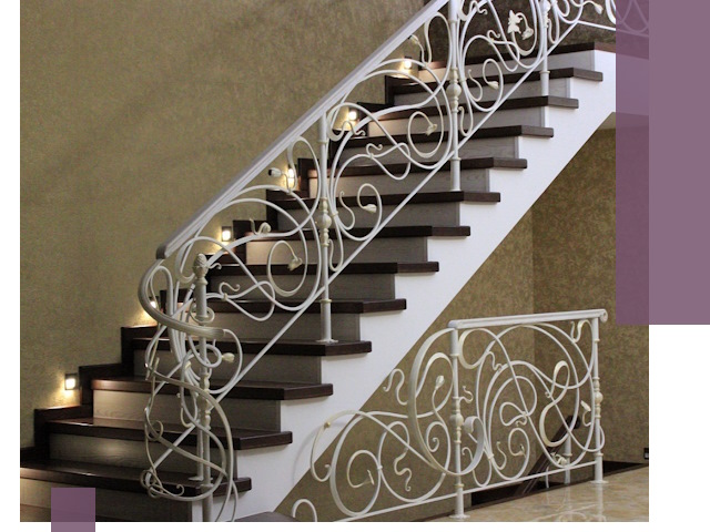 Кованые лестницы под ключ в Муре — изготовление и монтаж