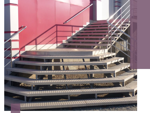 Лестницы для магазина в Муре — изготовление и монтаж