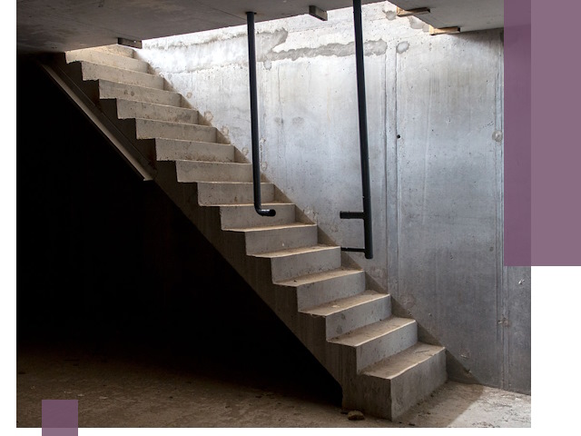 Изготовление и монтаж лестниц в подвале в Муре
