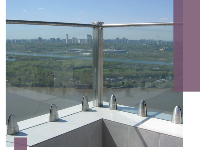 Стеклянные парапеты премиум класса в Муре для домов и бизнесов